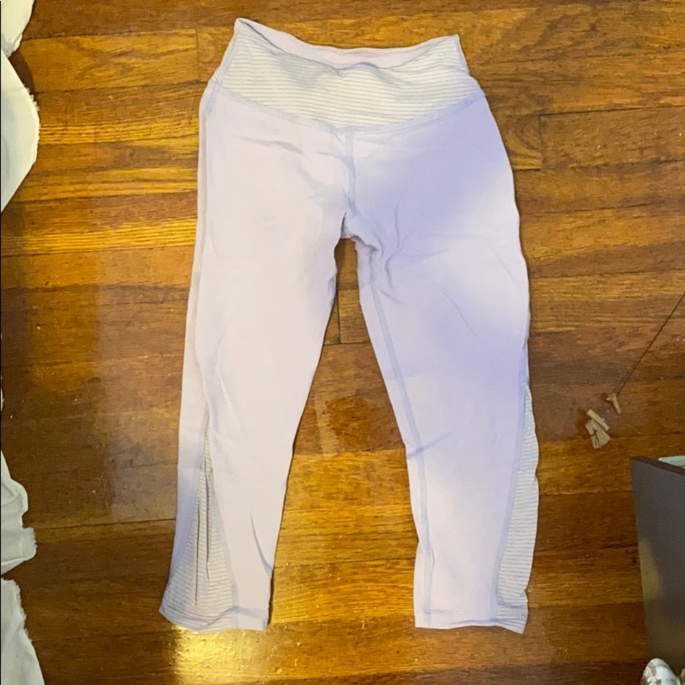 Light lilac beyond yoga crop mid rise leggings xs